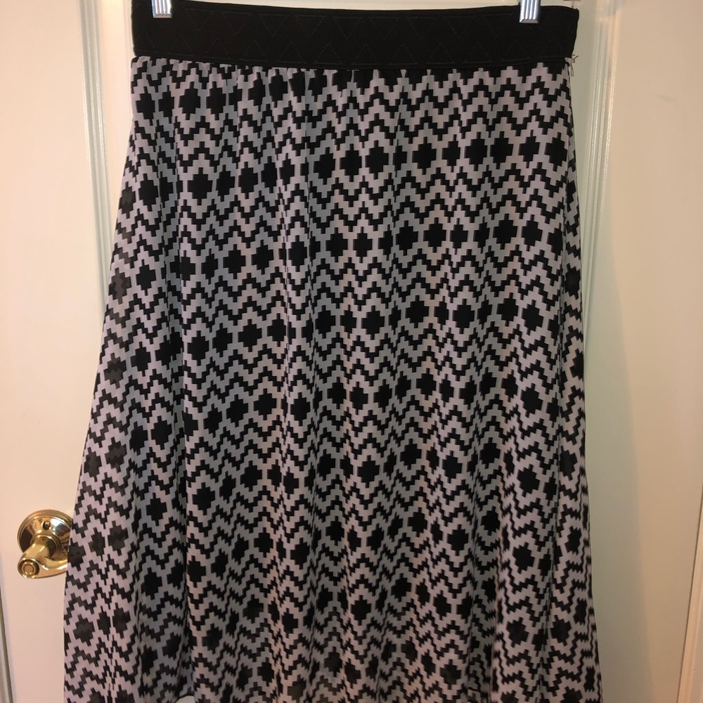 Lularoe Lola skirt